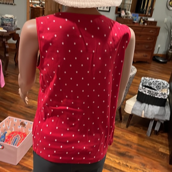 Sleeveless 4th of July red top with stars - Picture 2 of 5